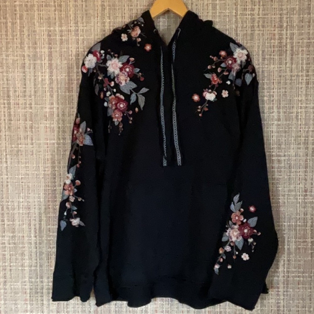NWT Johnny Was Floral Embroidered Kira Pull On Hoodie